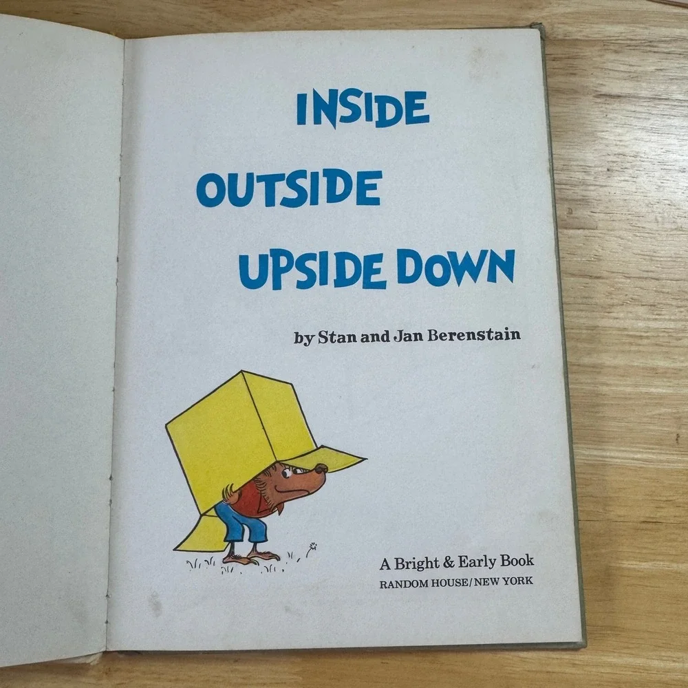 The Berenstain Bears Inside Outside Upside Down Bright and‎ Early Book 1968